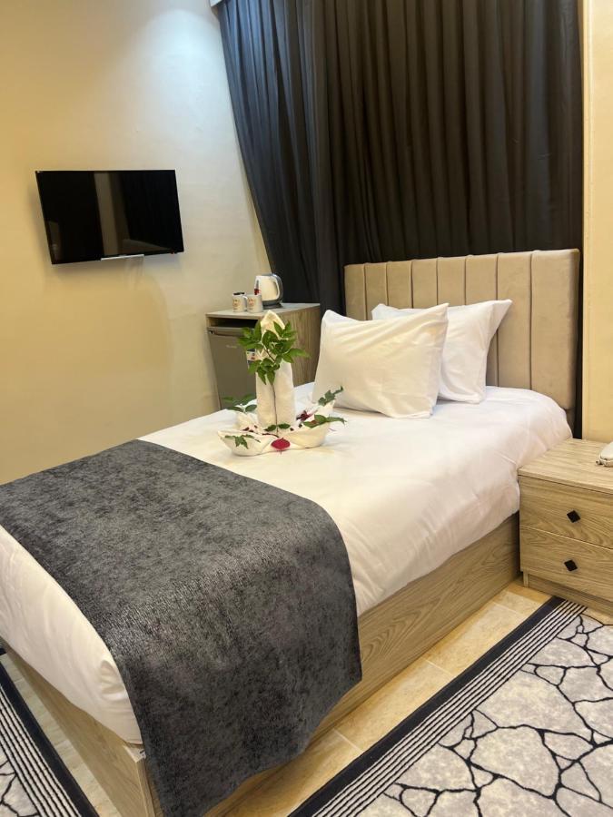 Hotel Blue Scarab Pyramids View Le Caire