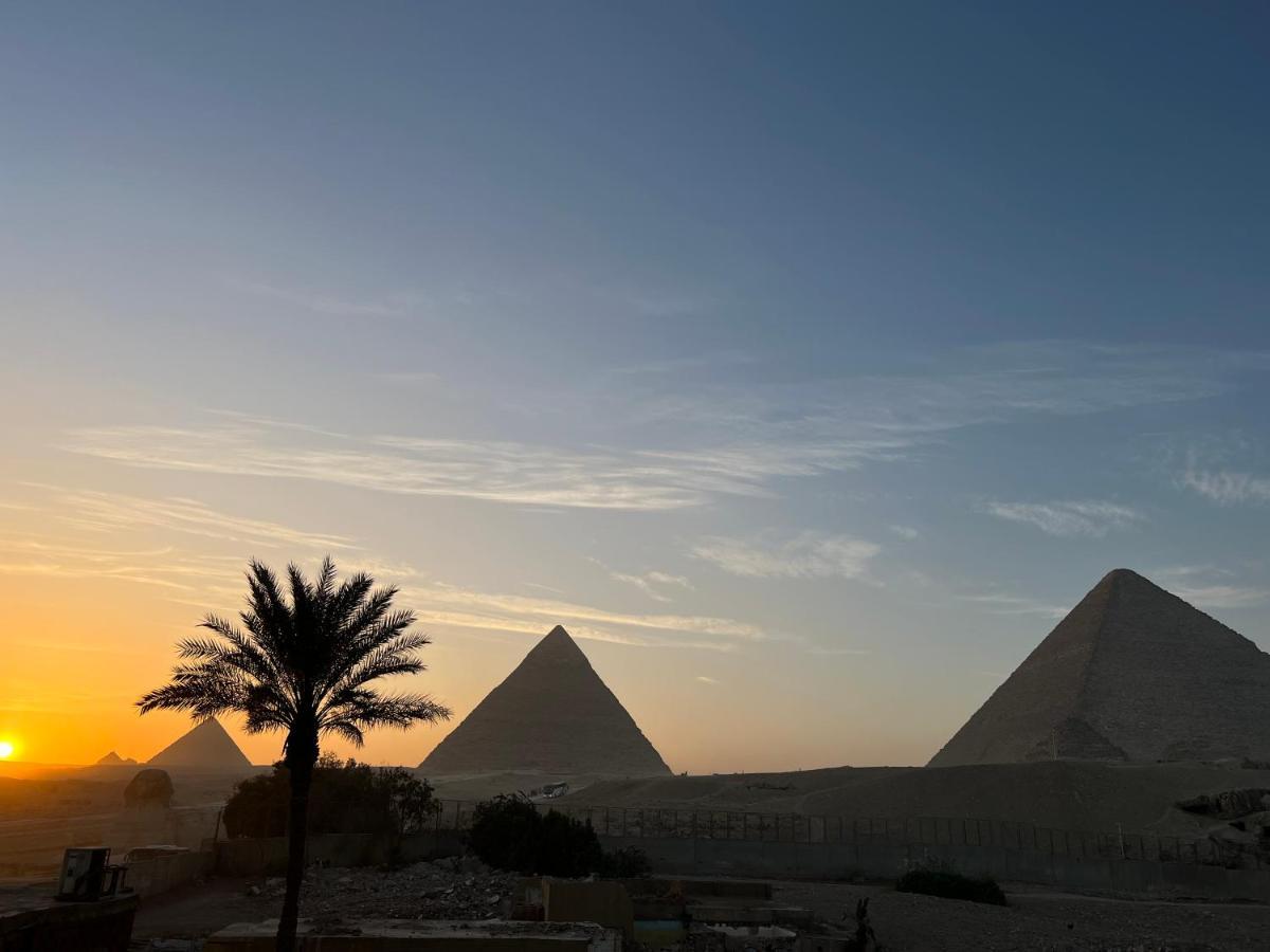 Blue Scarab Pyramids View Le Caire