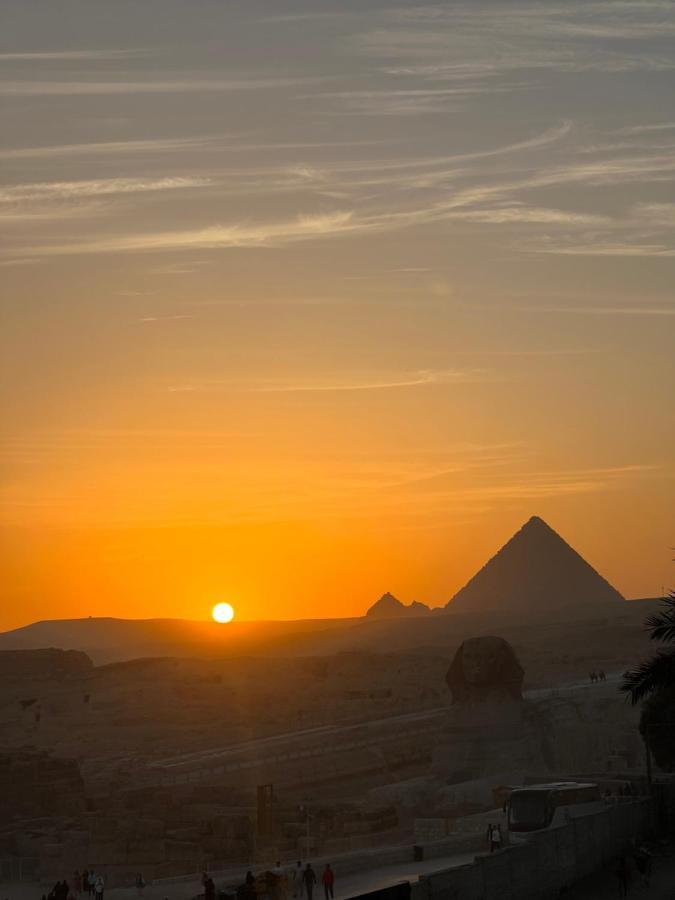 Blue Scarab Pyramids View 3*