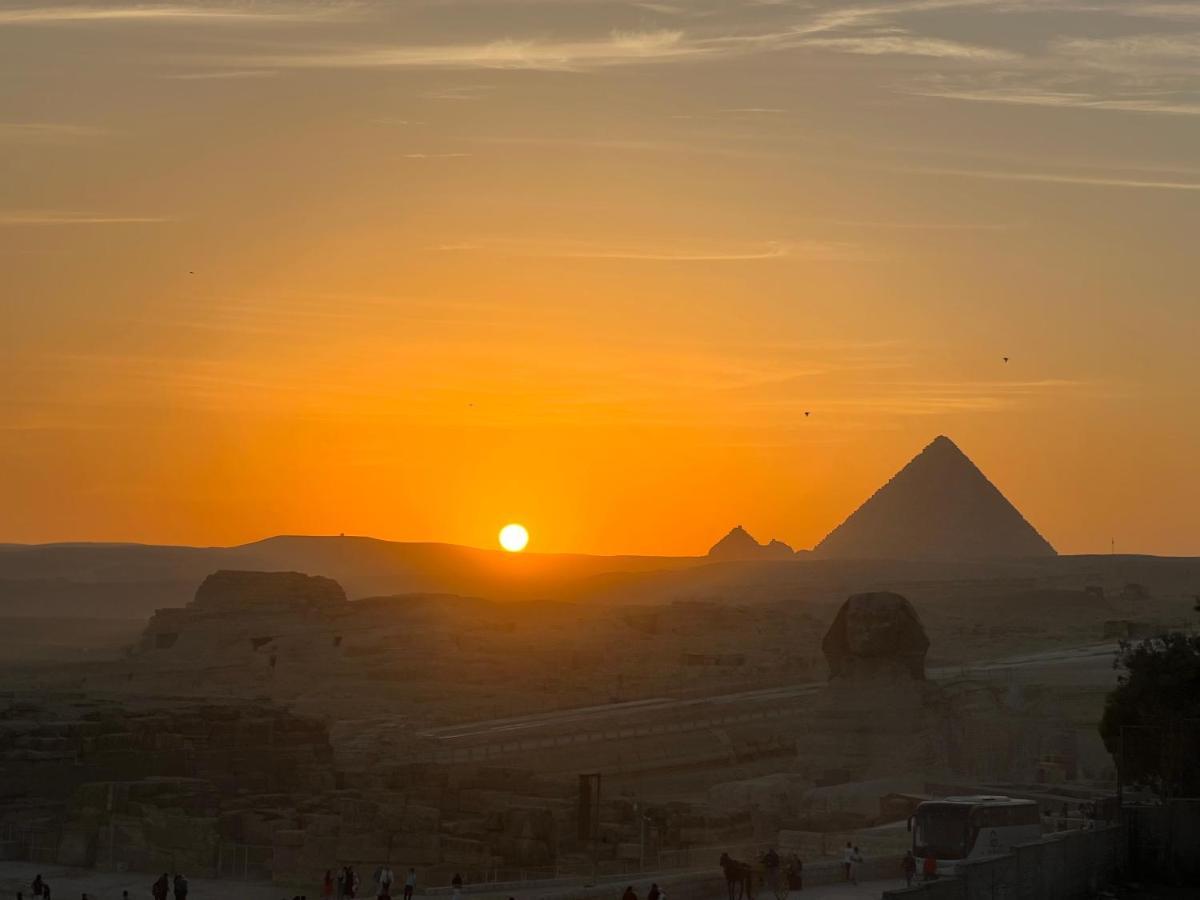 Blue Scarab Pyramids View Hotel Cairo